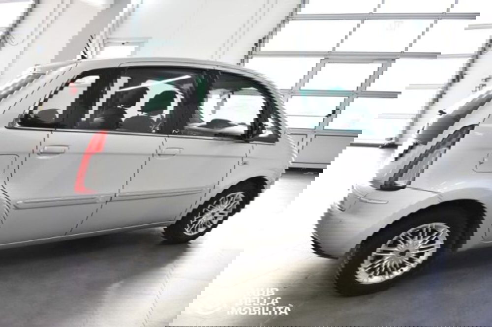 Lancia Musa usata a Perugia (6)