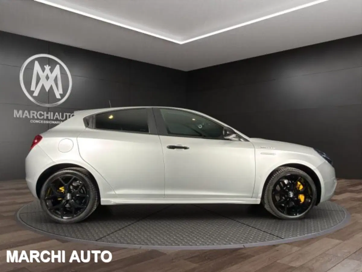 Alfa Romeo Giulietta usata a Perugia (4)
