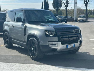 Land Rover Defender 90 3.0d i6 mhev SE awd 200cv auto del 2022 usata a Massarosa