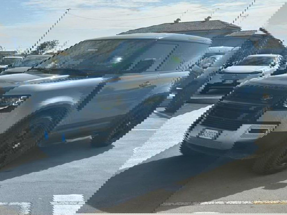 Land Rover Defender usata a Lucca (6)