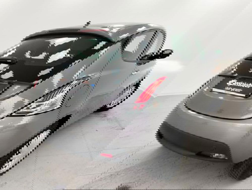 Lancia Ypsilon usata a Como (2)