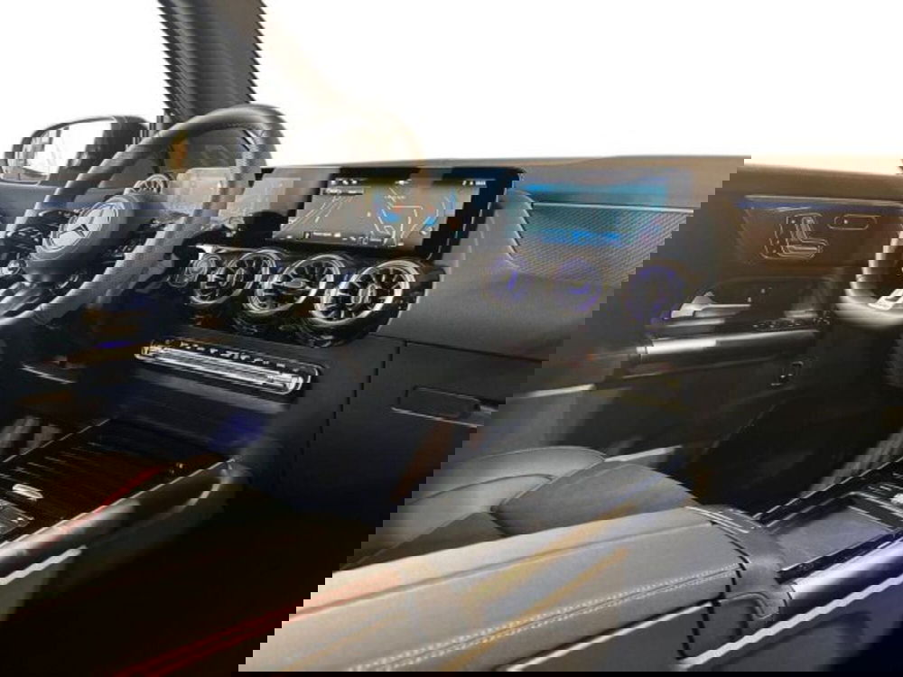 Mercedes-Benz GLA SUV nuova a Bologna (15)