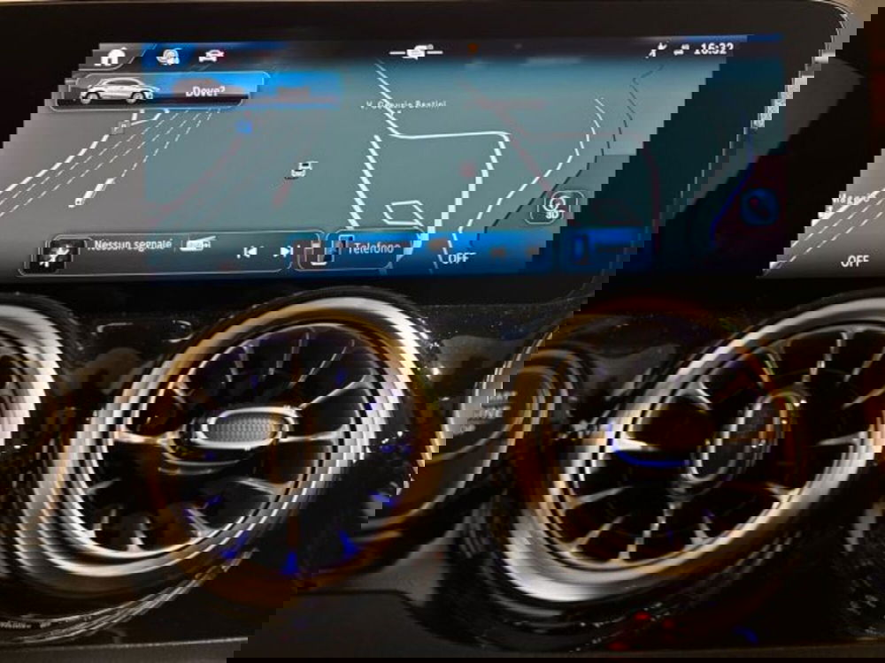 Mercedes-Benz GLA SUV nuova a Bologna (17)