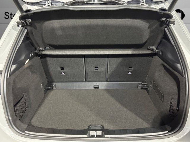 Mercedes-Benz GLA SUV nuova a Bologna (7)