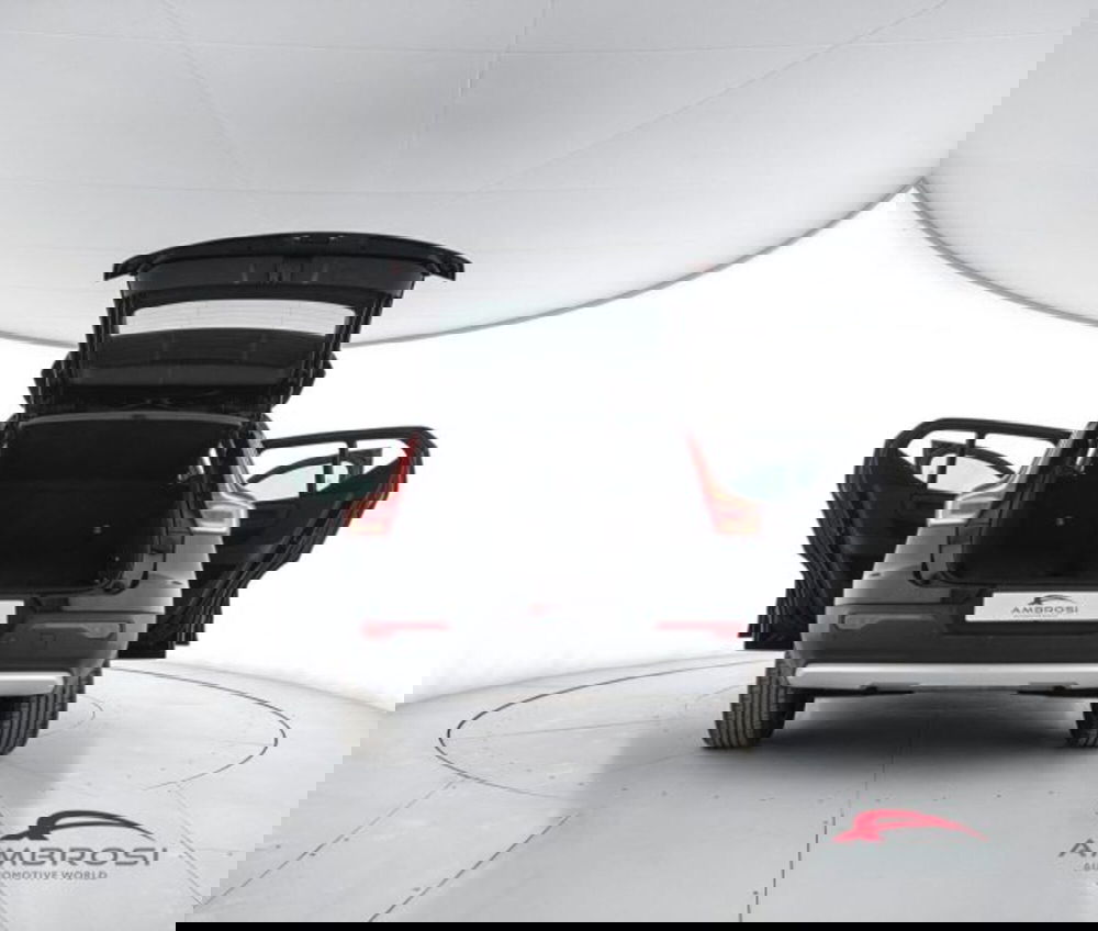 Volvo XC40 usata a Perugia (7)