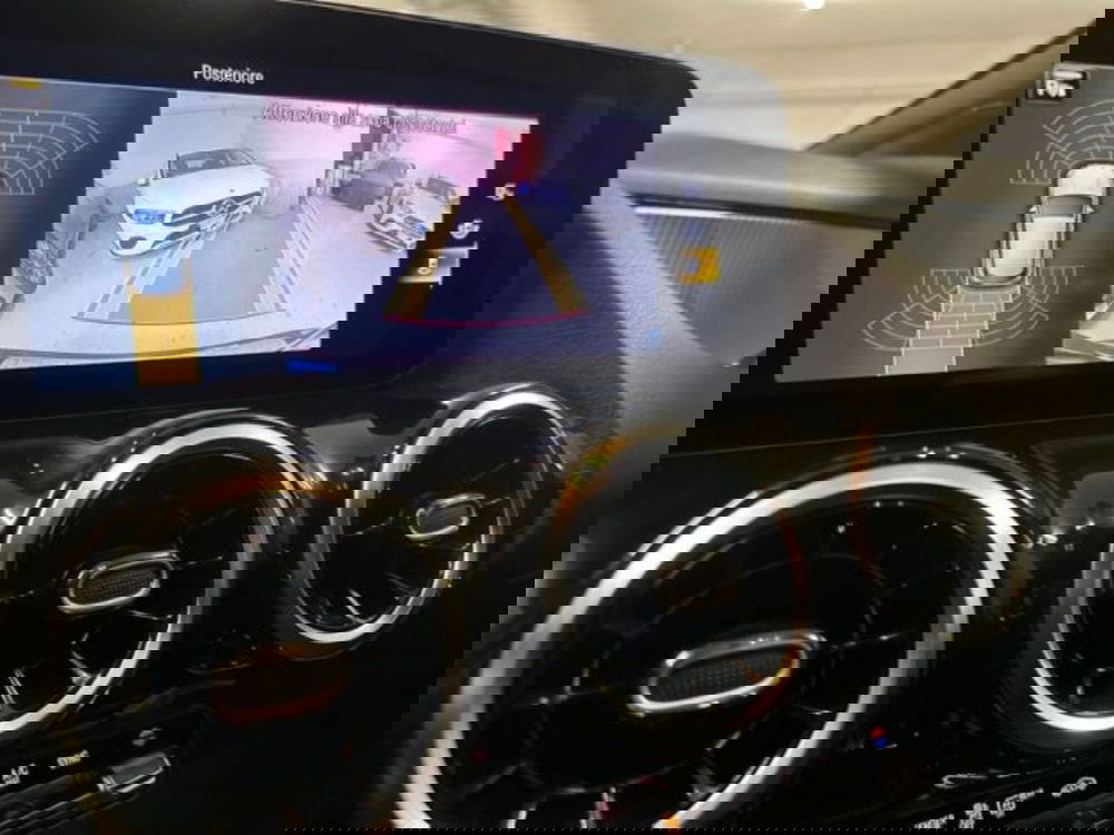 Mercedes-Benz GLA SUV nuova a Avellino (14)