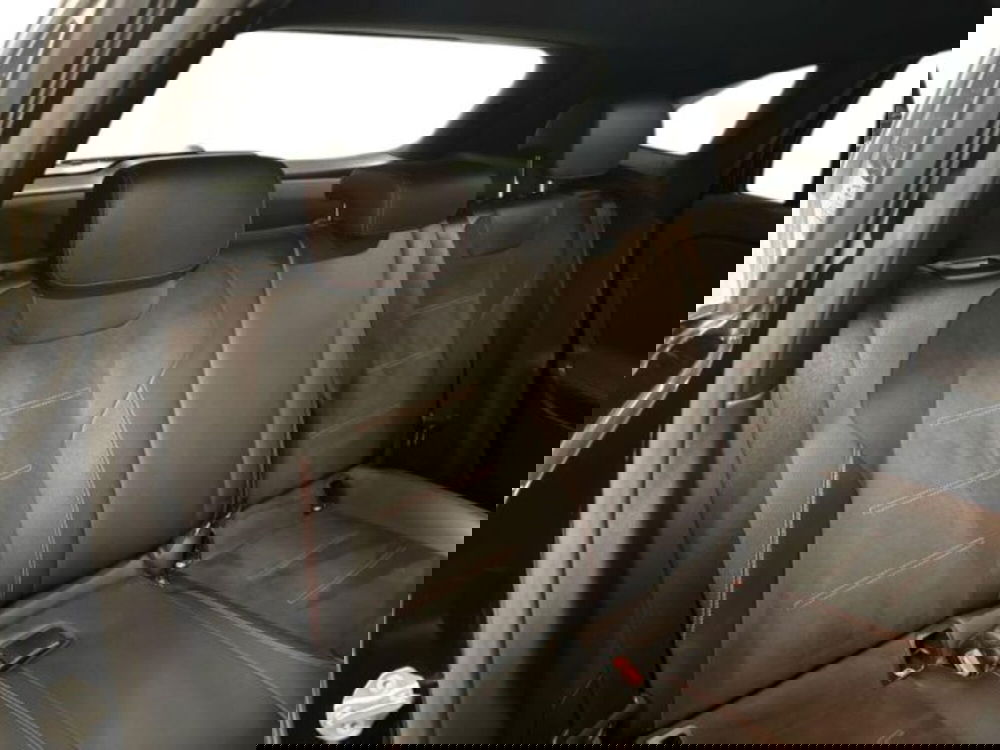 Mercedes-Benz GLA SUV nuova a Avellino (15)