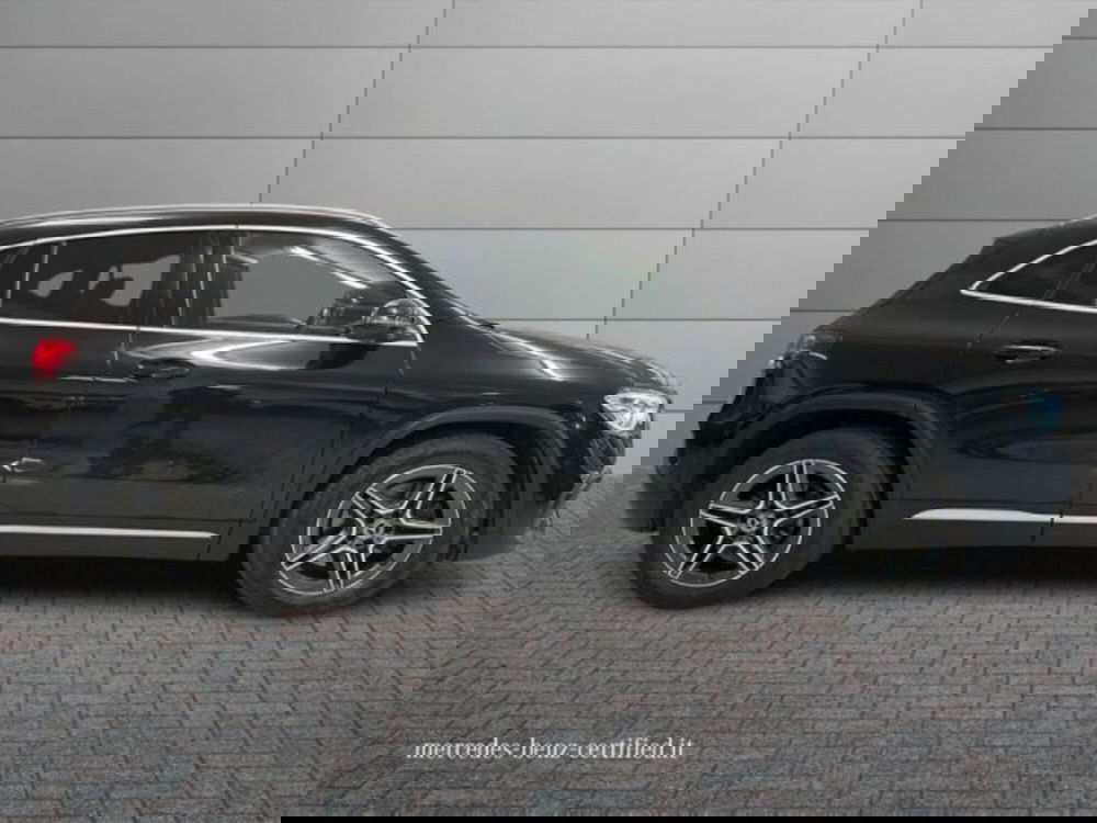 Mercedes-Benz GLA SUV nuova a Avellino (5)