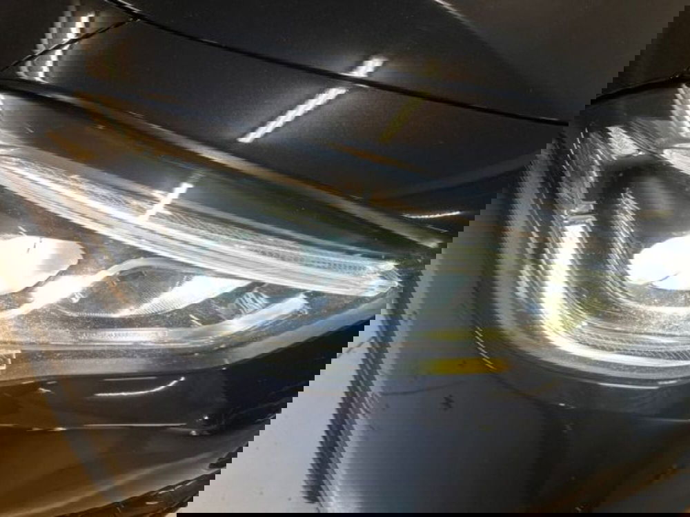 Mercedes-Benz GLA SUV nuova a Avellino (7)