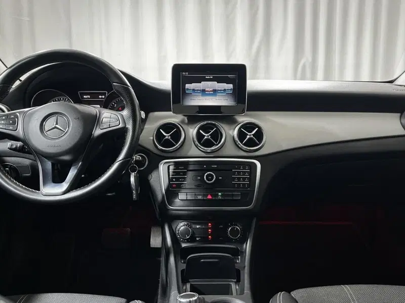 Mercedes-Benz CLA usata a Sondrio (14)