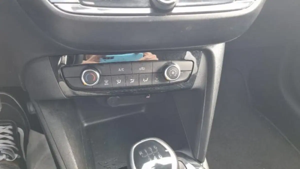 Opel Corsa usata a Savona (8)