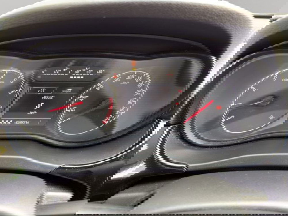 Opel Corsa Coupé usata a Perugia (13)