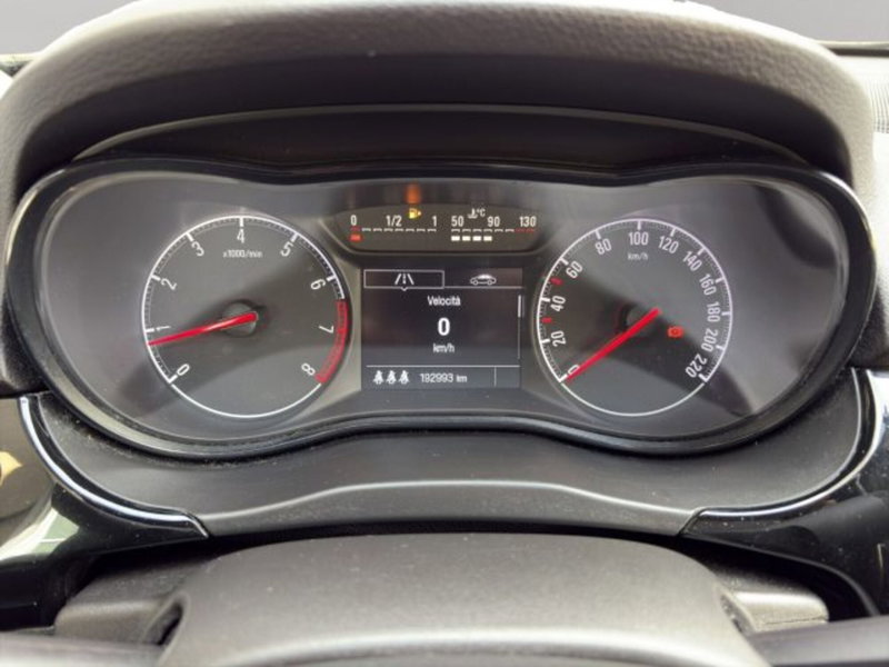 Opel Corsa Coupé usata a Perugia (12)