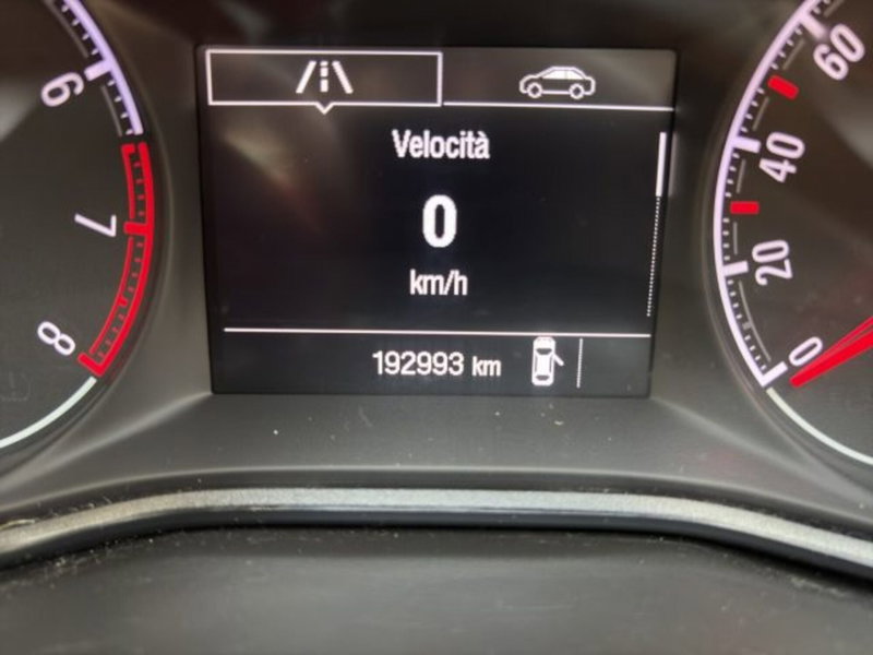 Opel Corsa Coupé usata a Perugia (13)