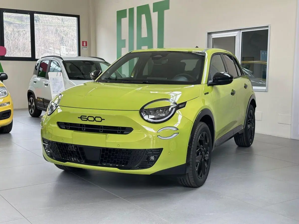 Fiat 600 nuova a Sondrio