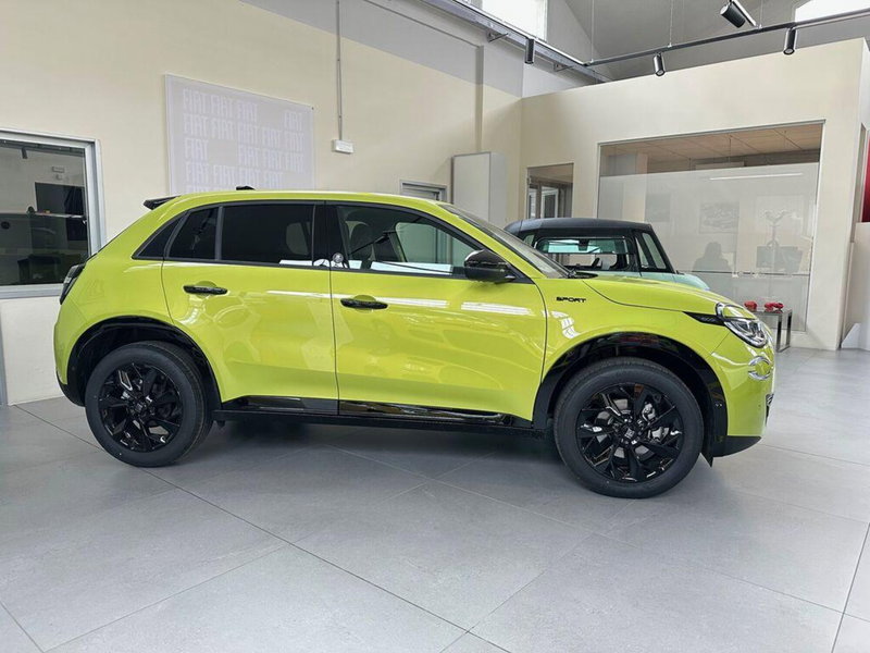 Fiat 600 nuova a Sondrio (5)