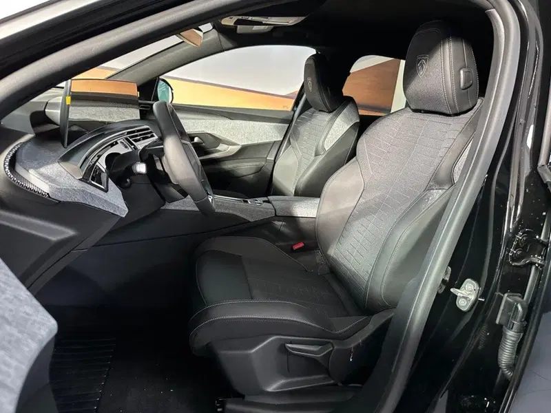 Peugeot 3008 nuova a Sondrio (10)
