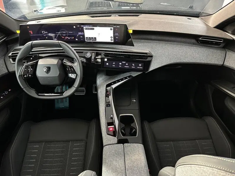 Peugeot 3008 nuova a Sondrio (12)