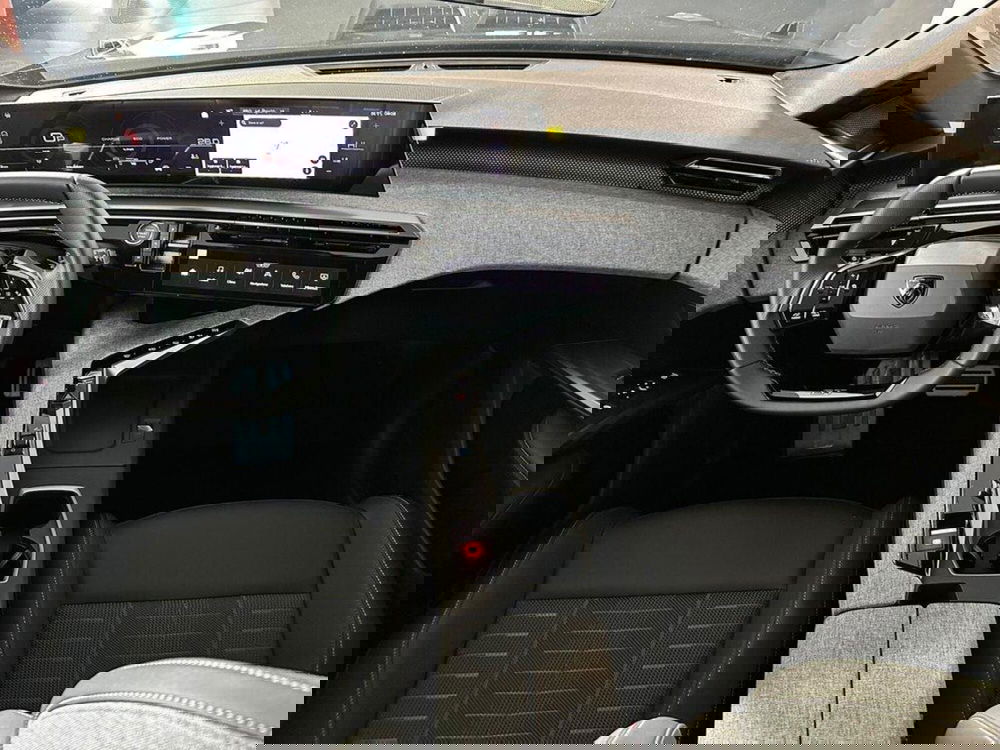 Peugeot 3008 nuova a Sondrio (12)