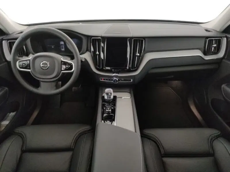 Volvo XC60 nuova a Modena (13)