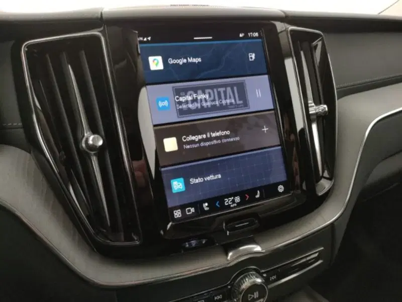 Volvo XC60 nuova a Modena (15)