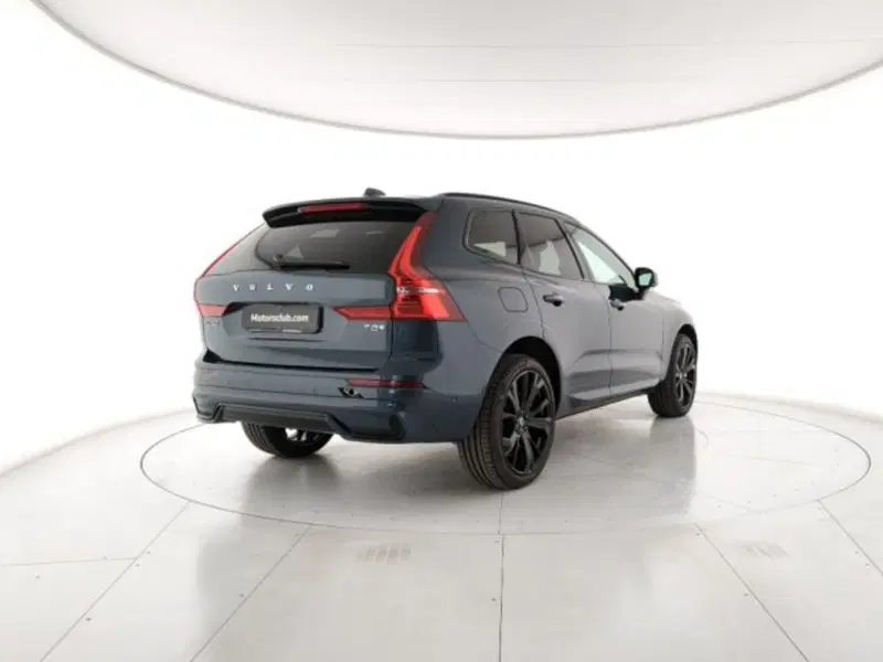 Volvo XC60 nuova a Modena (4)