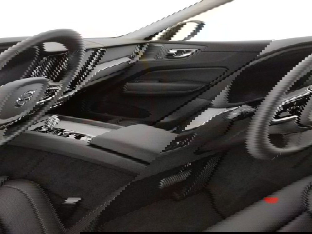 Volvo XC60 nuova a Modena (9)