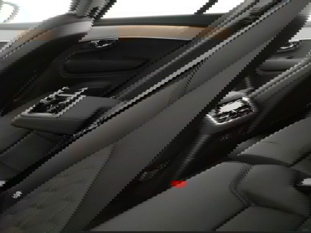 Volvo XC90 nuova a Modena (10)