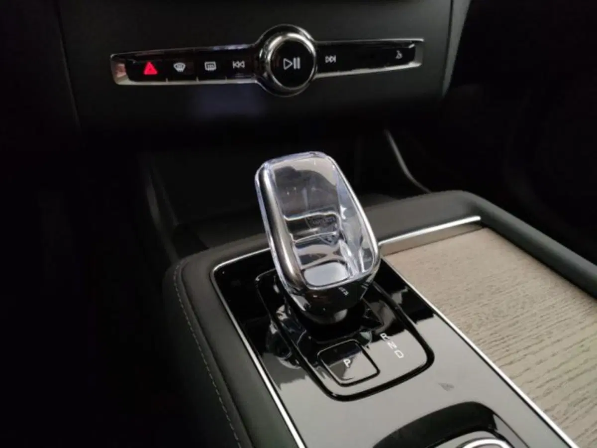 Volvo XC90 nuova a Modena (16)