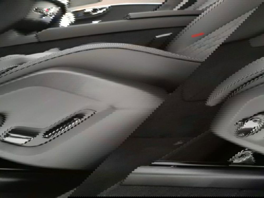 Volvo XC90 nuova a Modena (19)