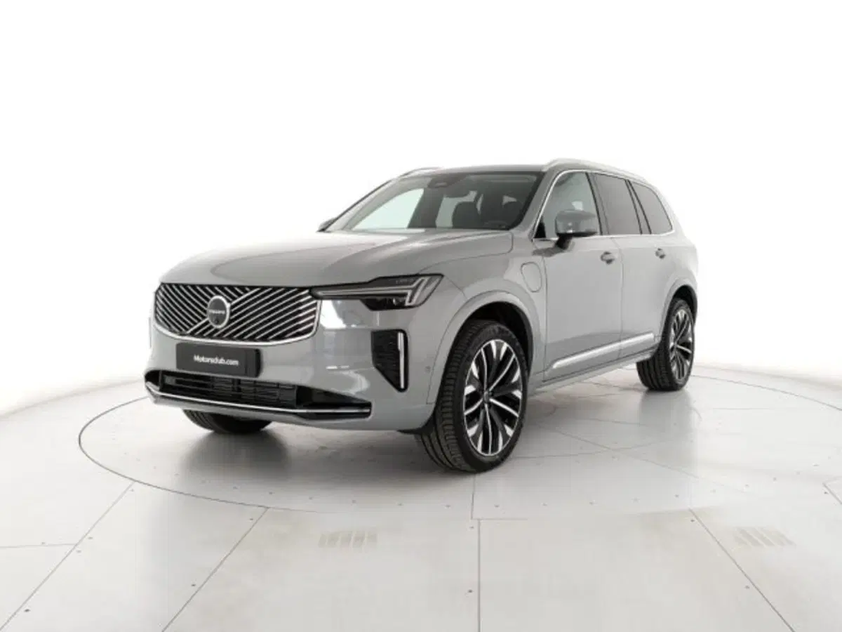 Volvo XC90 nuova a Modena (2)