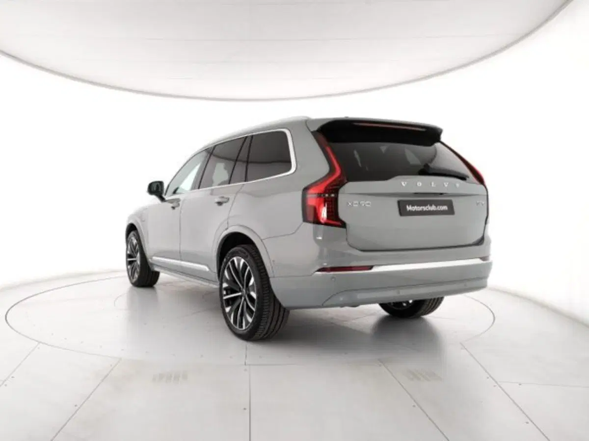 Volvo XC90 nuova a Modena (3)