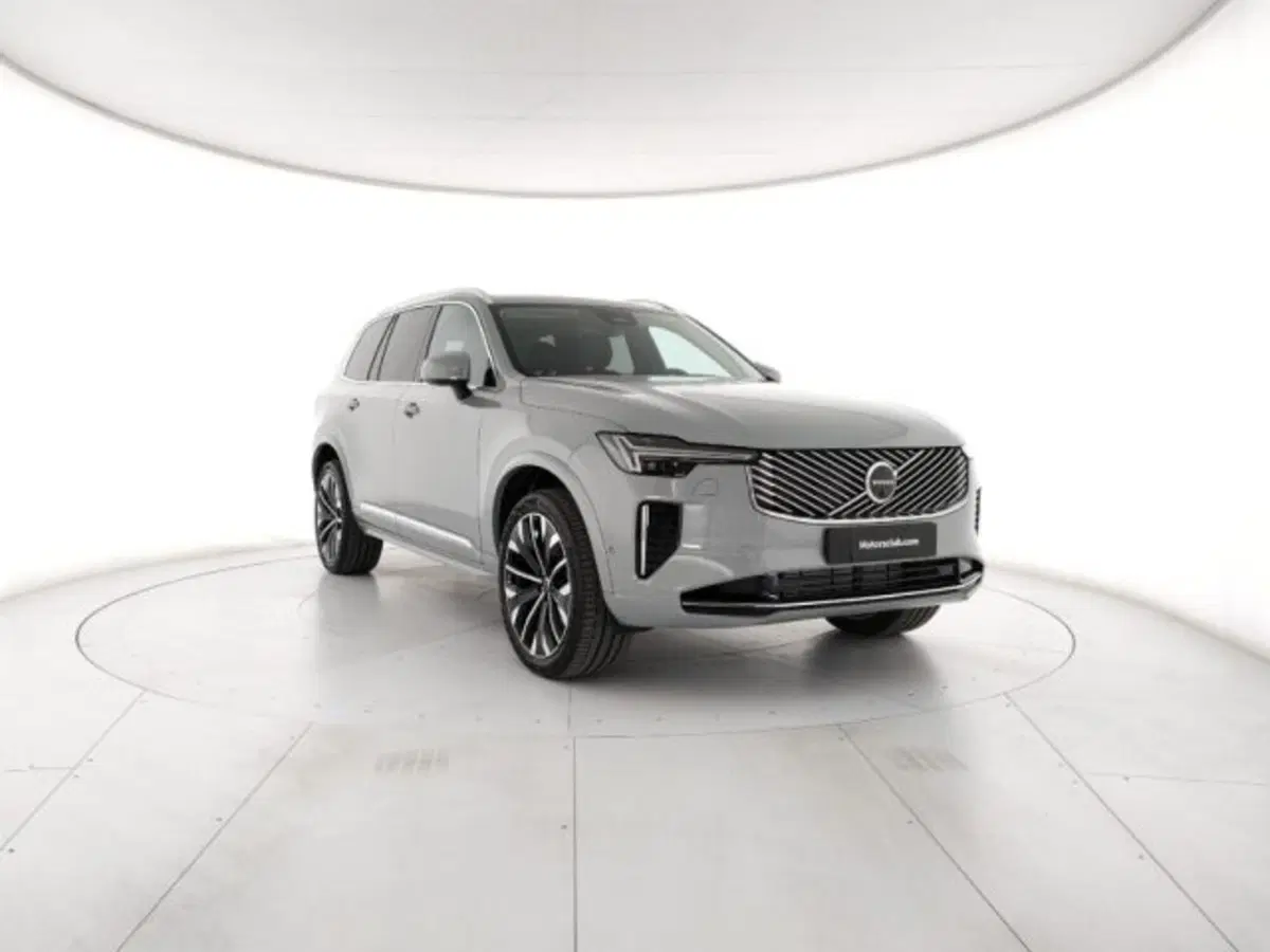Volvo XC90 nuova a Modena (6)