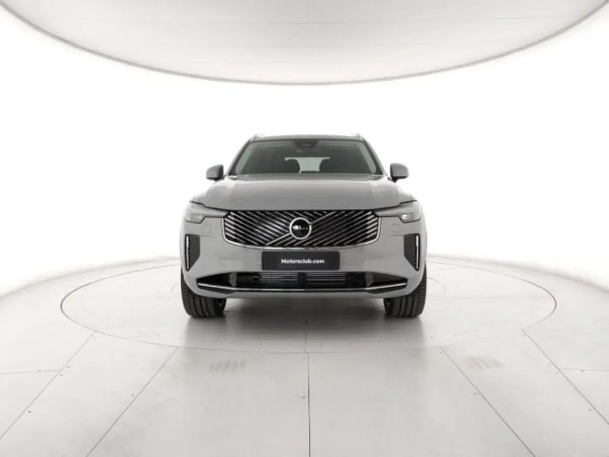 Volvo XC90 nuova a Modena (7)