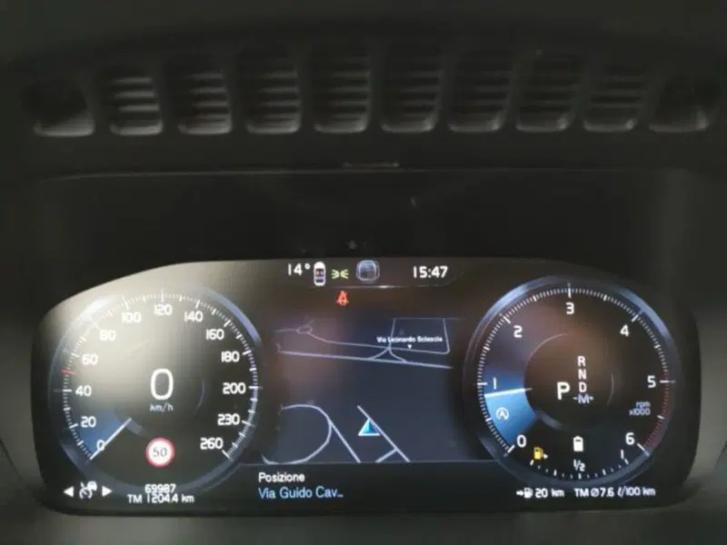 Volvo XC90 usata a Modena (13)