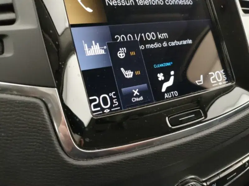 Volvo XC90 usata a Modena (18)