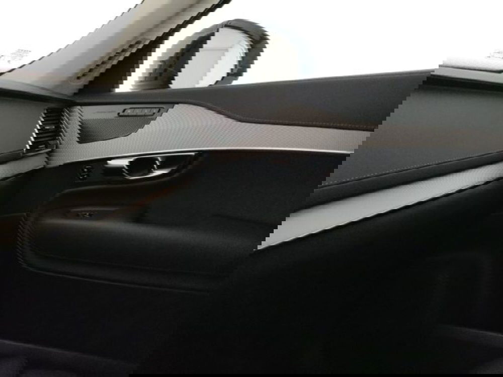 Volvo XC90 nuova a Modena (19)