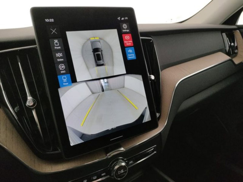 Volvo XC60 nuova a Modena (16)