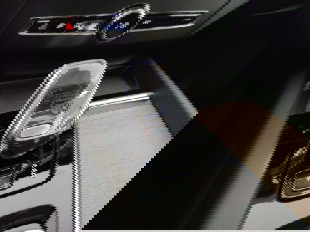 Volvo XC60 nuova a Modena (18)