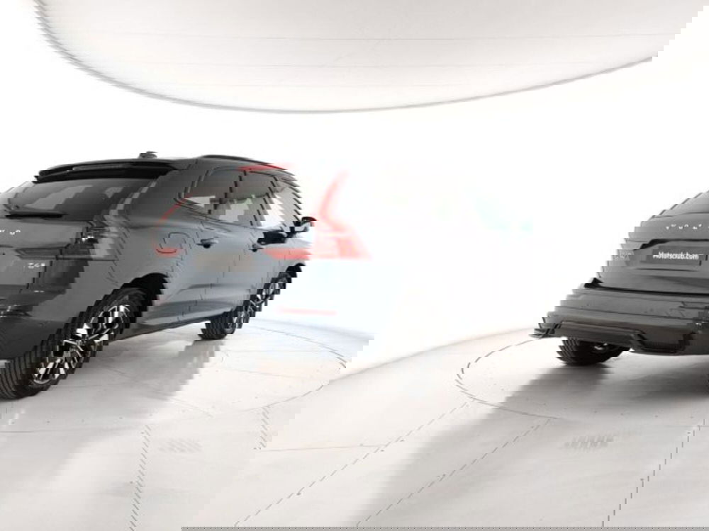 Volvo XC60 nuova a Modena (4)