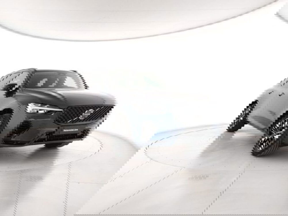Volvo XC60 nuova a Modena (5)