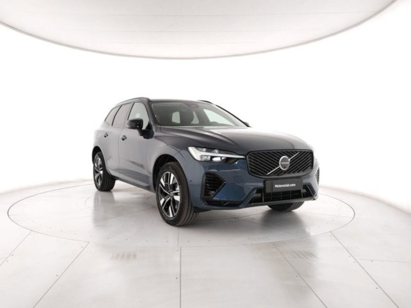 Volvo XC60 nuova a Modena (5)