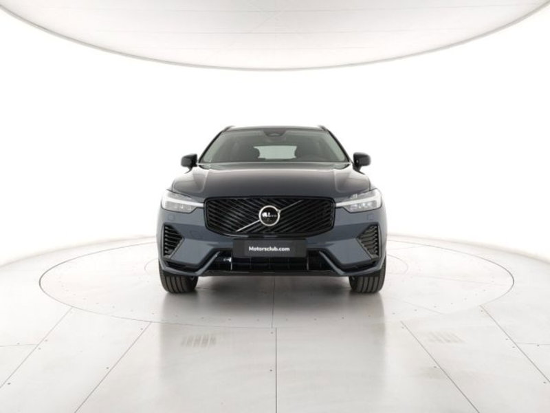 Volvo XC60 nuova a Modena (6)