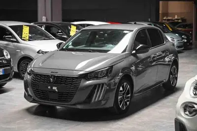 Peugeot 208 PureTech 100 Stop&amp;Start 5 porte Allure del 2025 usata a Pianezza