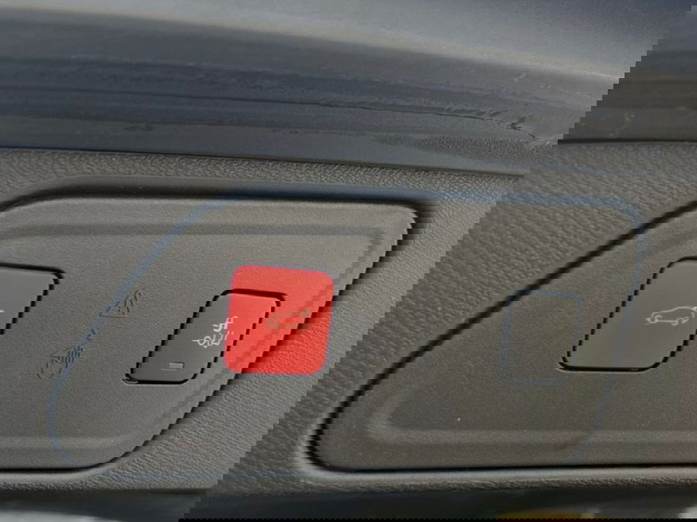 Peugeot 3008 usata a Bari (15)