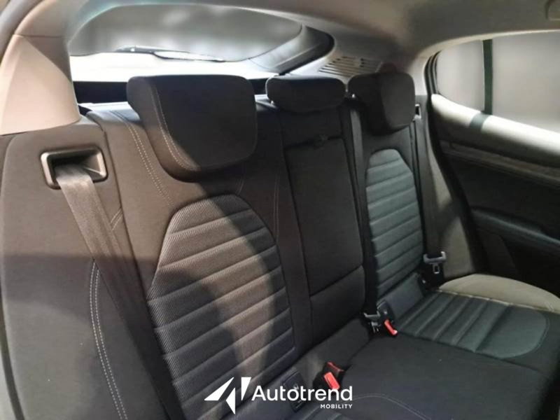 Alfa Romeo Stelvio usata a Bari (19)