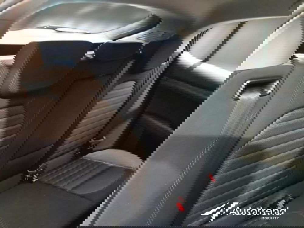 Alfa Romeo Stelvio usata a Bari (9)