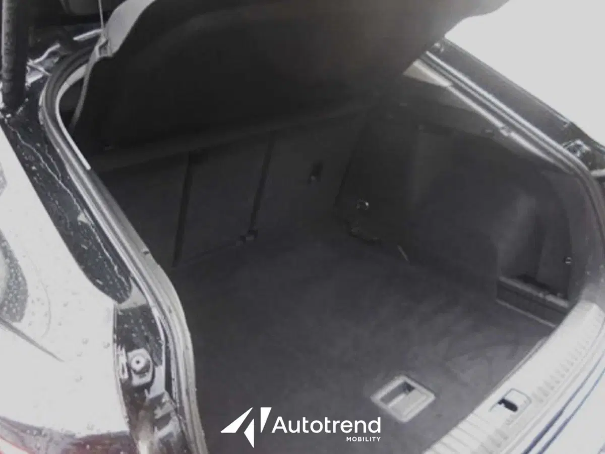 Audi Q3 Sportback usata a Bari (16)