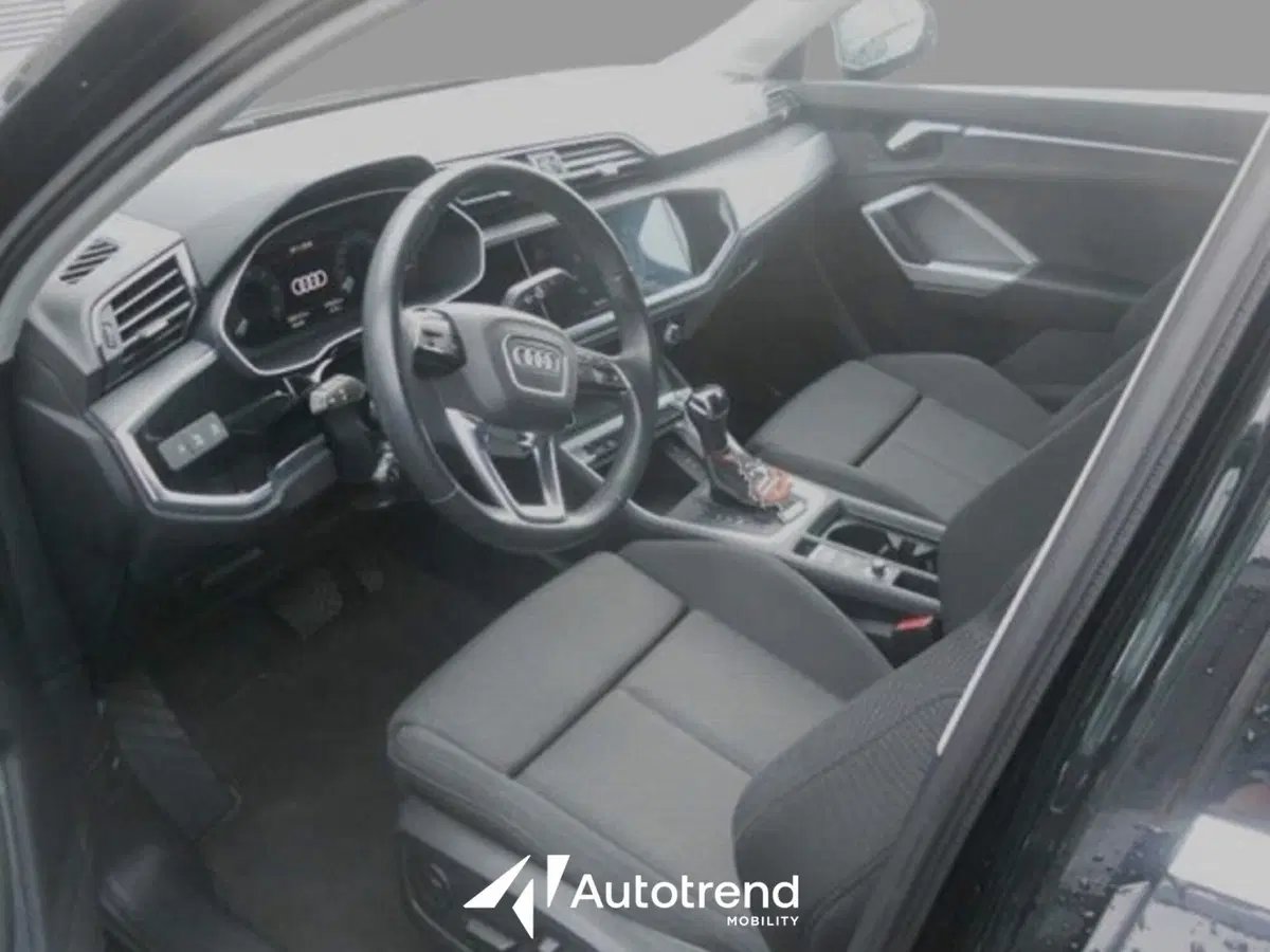 Audi Q3 Sportback usata a Bari (3)