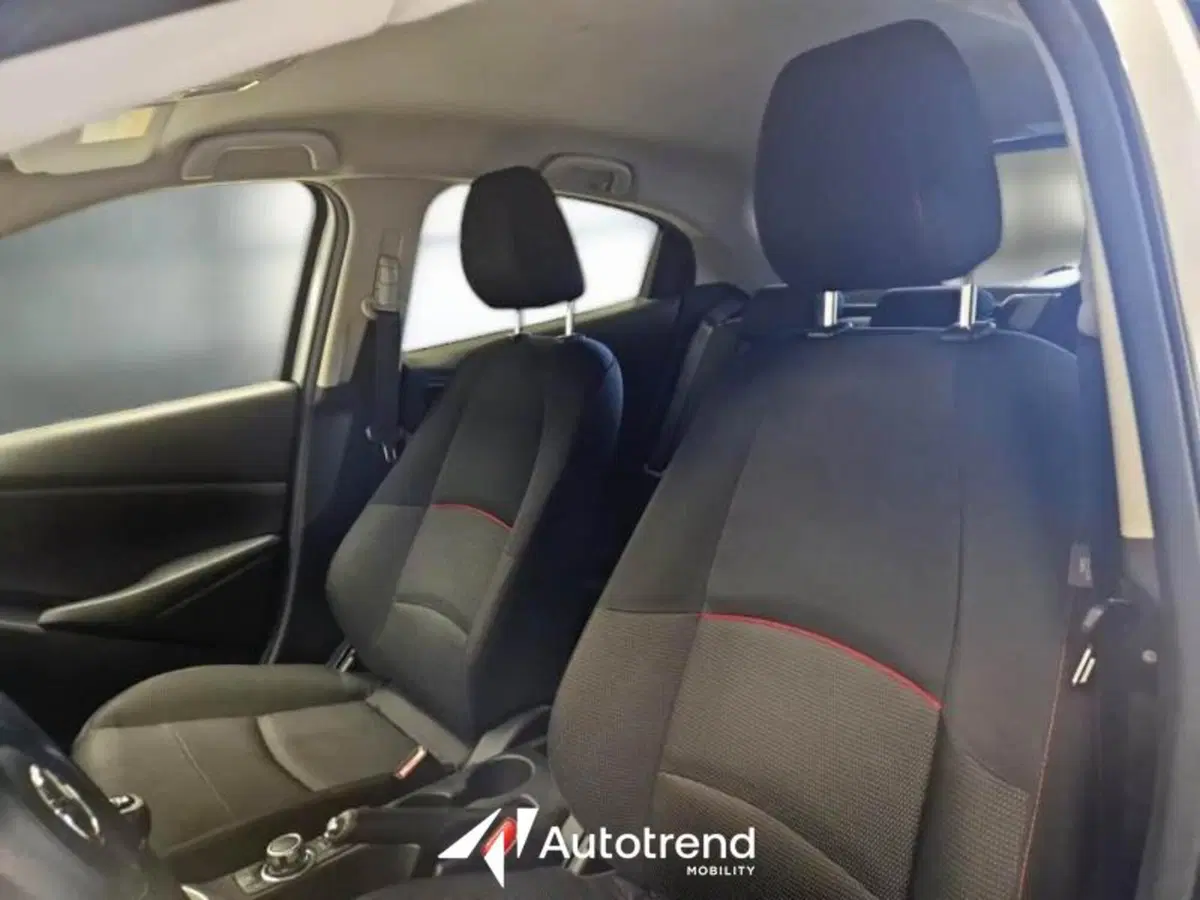Mazda Mazda2 usata a Bari (16)